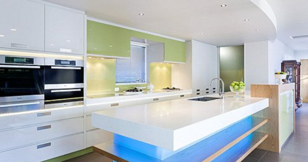 Penerangan Kabinet dengan Lampu Neon Klasik